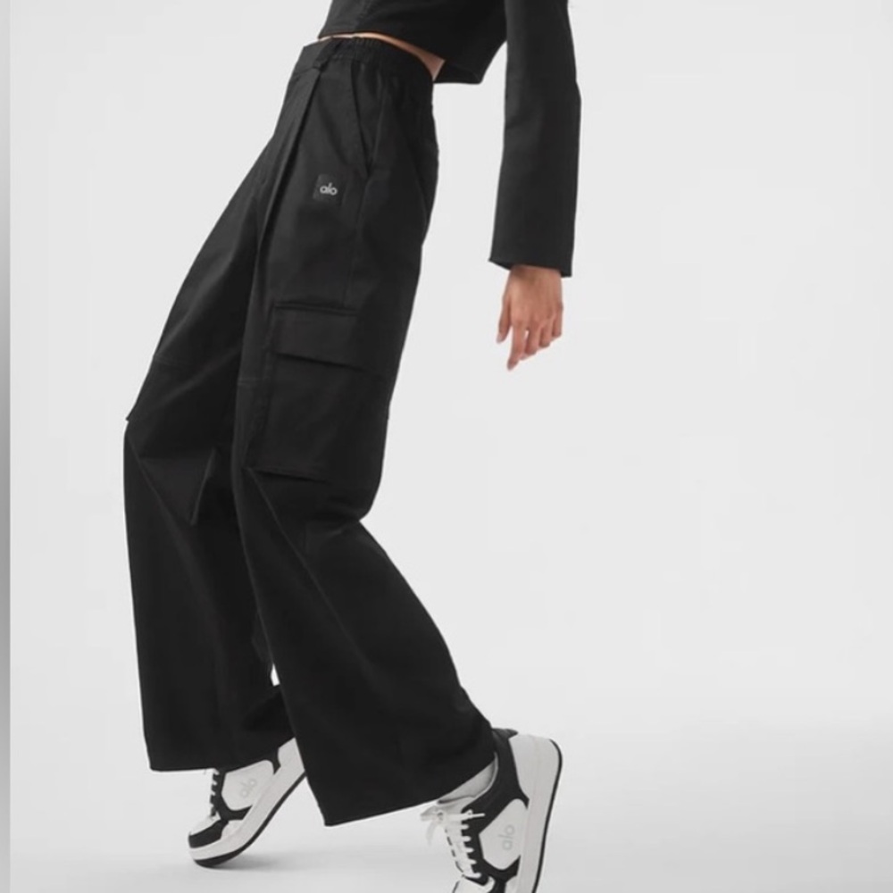 Alo Yoga Black High-Waist Night Out Cargo Trousers